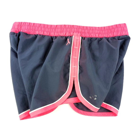 Womens Pink and Gray Under Armour Shorts! - Picture 3 of 5